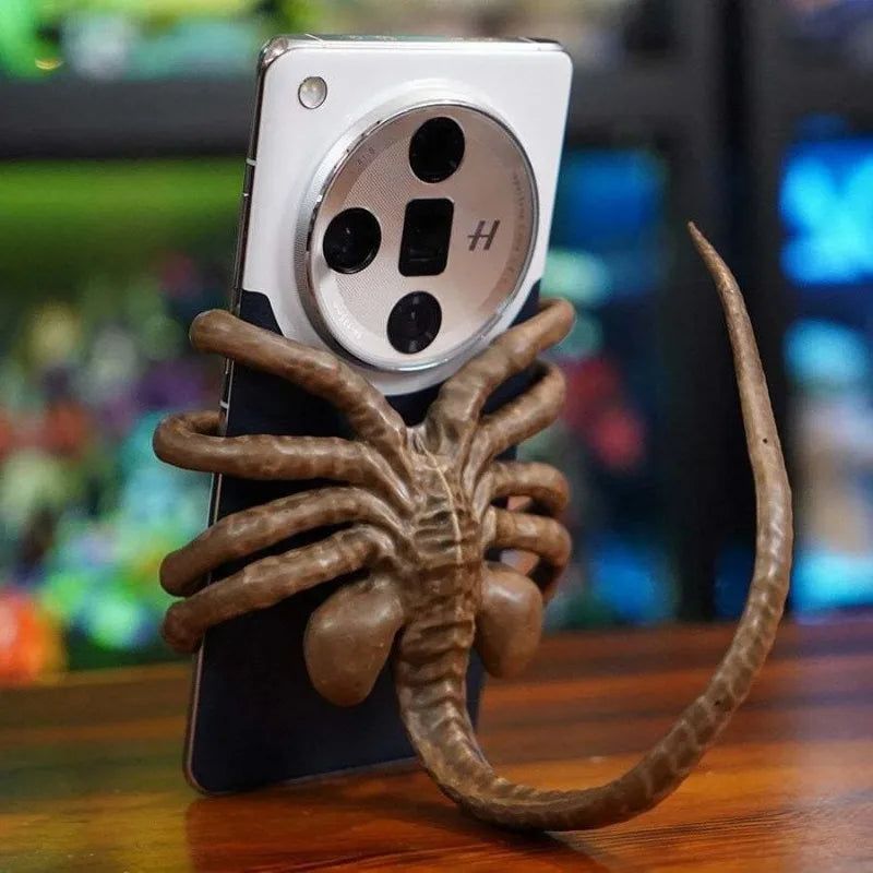 Xenomorph Facehugger Mobile Phone Holder