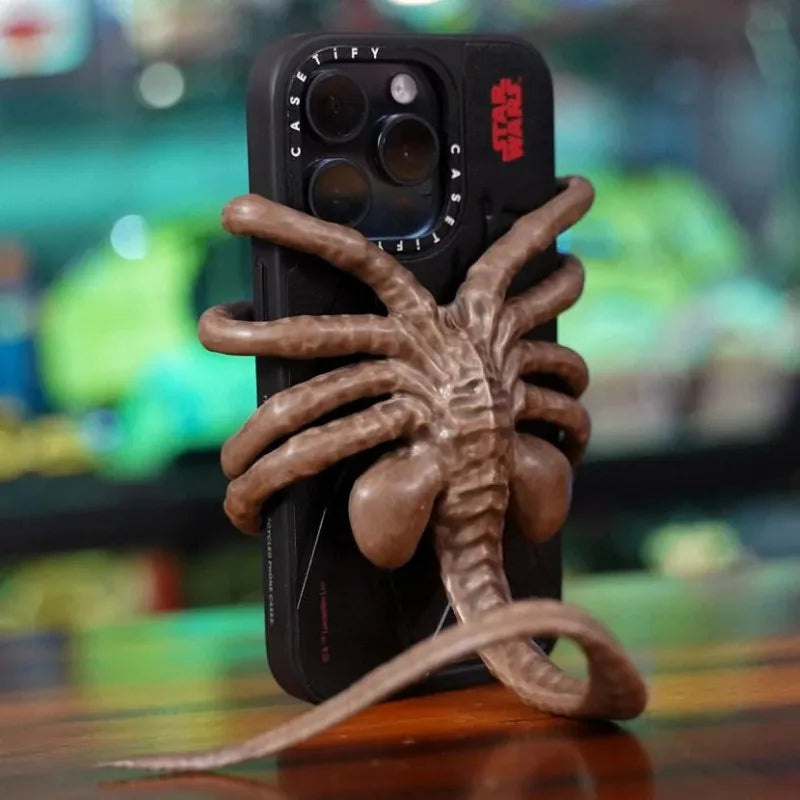 Xenomorph Facehugger Mobile Phone Holder