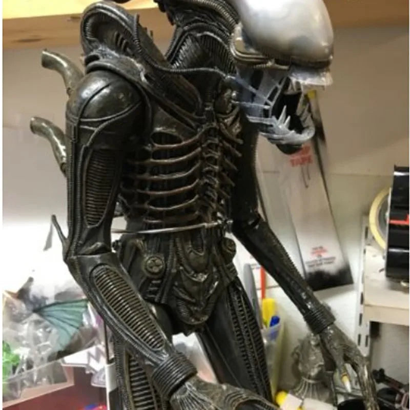 NECA Alien Big Chap Alien Figure Big Chap Alien Predator 40th Anniversary Egg Facehugger Figurine