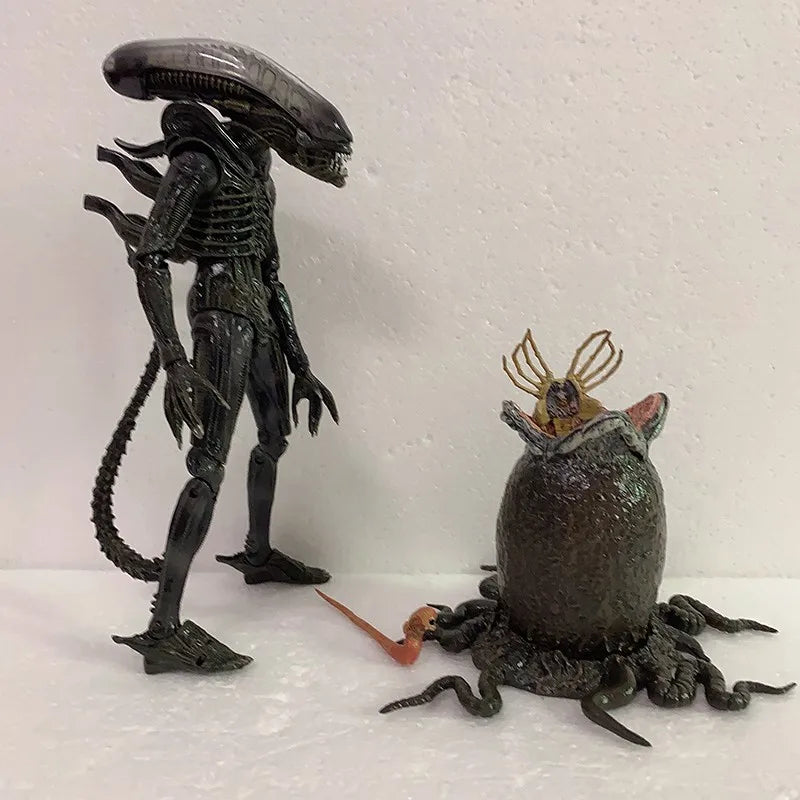 NECA Alien Big Chap Alien Figure Big Chap Alien Predator 40th Anniversary Egg Facehugger Figurine